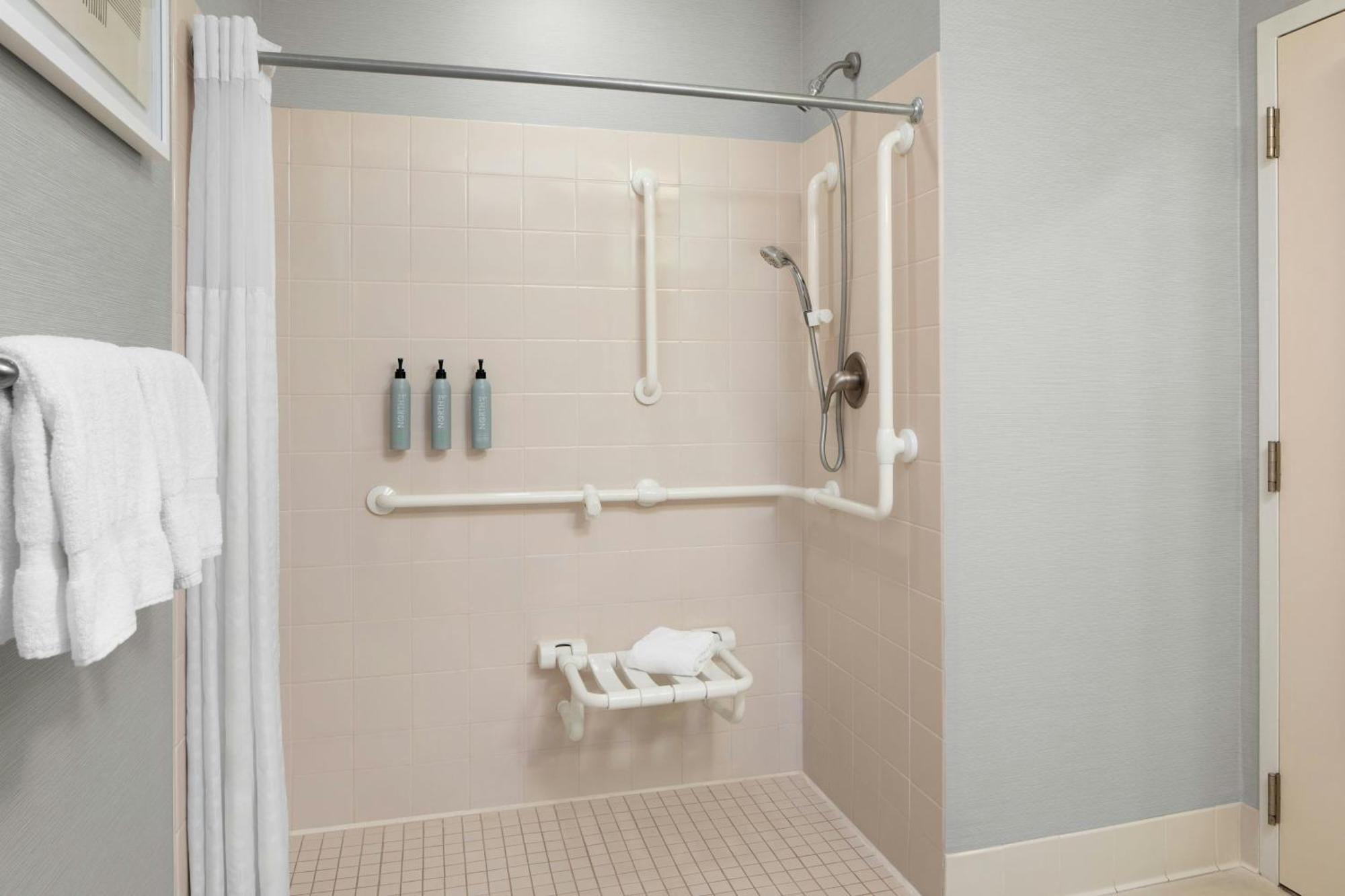 Courtyard By Marriott Knoxville Airport אלקואה מראה חיצוני תמונה